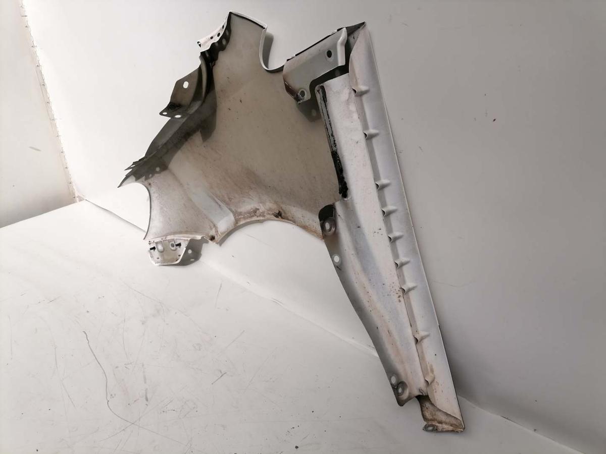 VW Caddy 3 2K original Kotfl&uuml;gel vorn rechts LB9A Candywei&szlig; Facelift Bj.2011